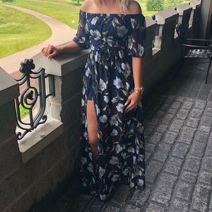 Lulus blue floral maxi dress